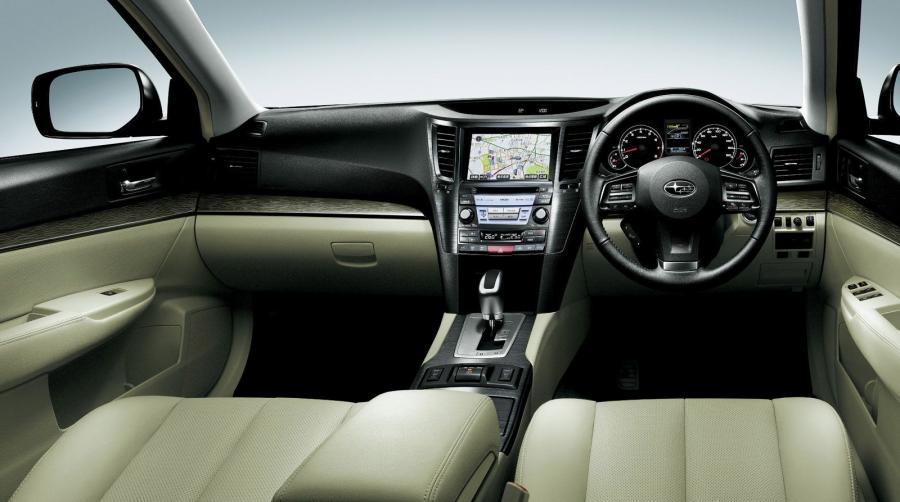  Subaru Outback 2.5i EyeSight 2013 года  (фото 2 из 3)